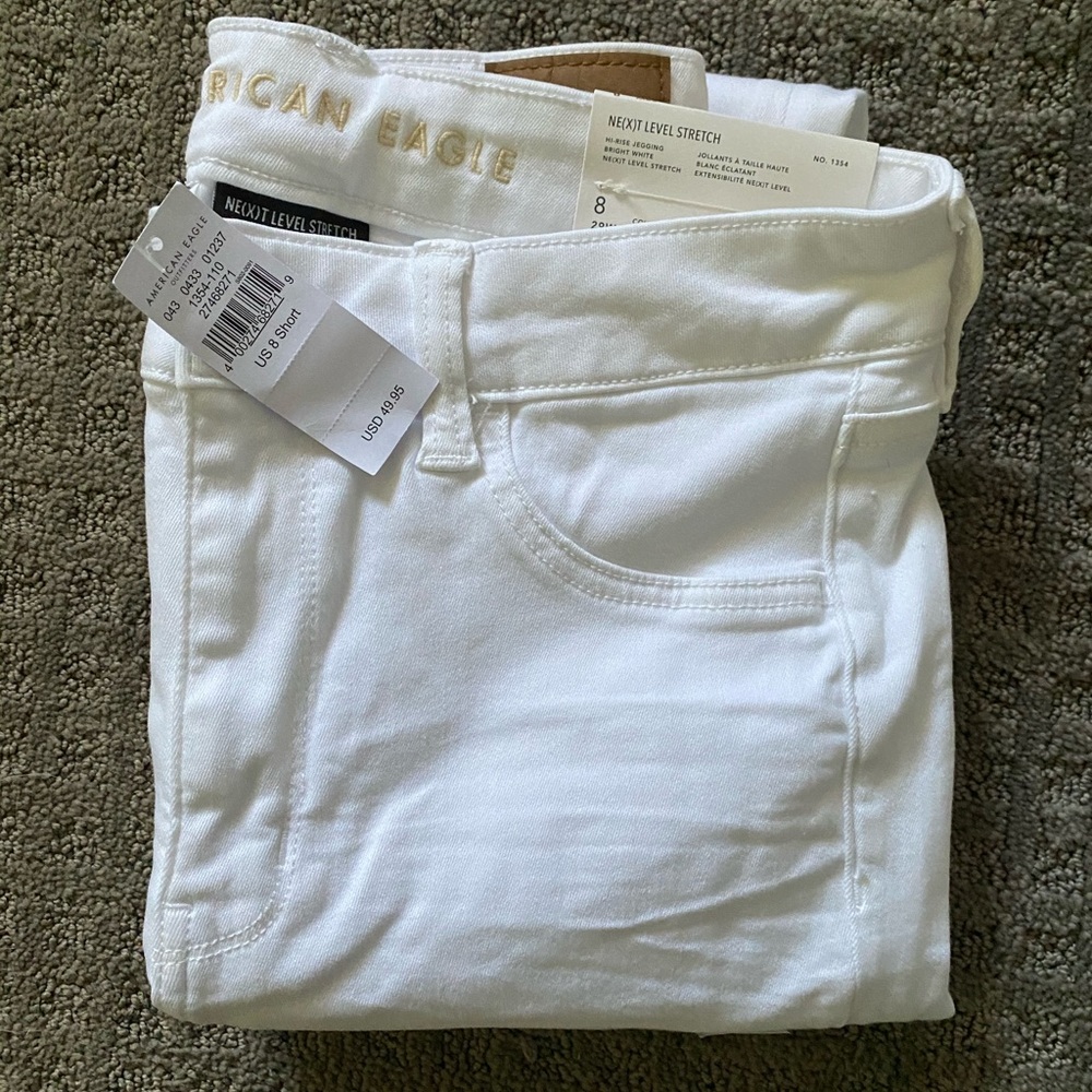NWT American Eagle white high rise jegging